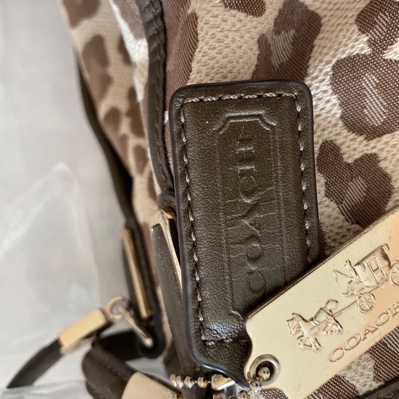 Coach Large Exotic Shoulder Bag EUC - Picture 9 of 10
